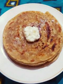 Butter Garlic Paratha રેસીપી મુખ્ય ફોટો