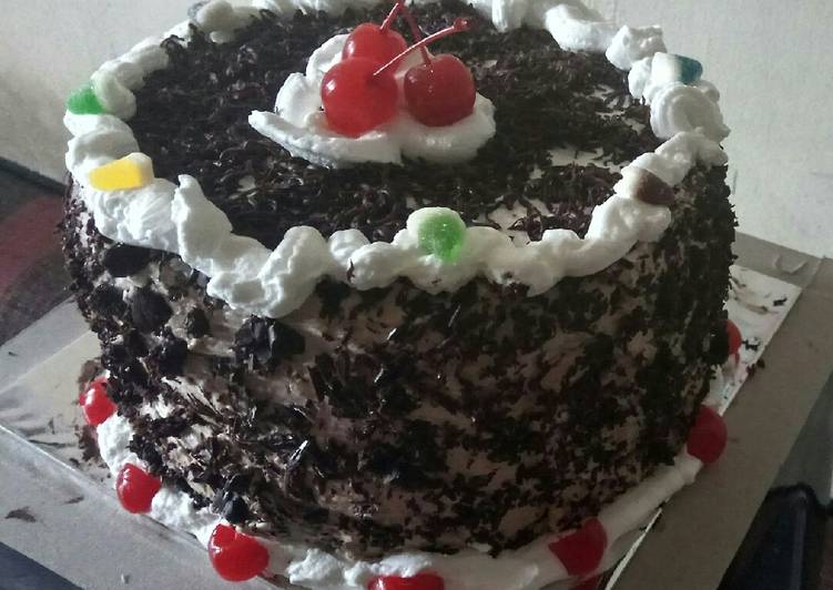 Cara Gampang Menyiapkan Blackforest NCC, Enak Banget