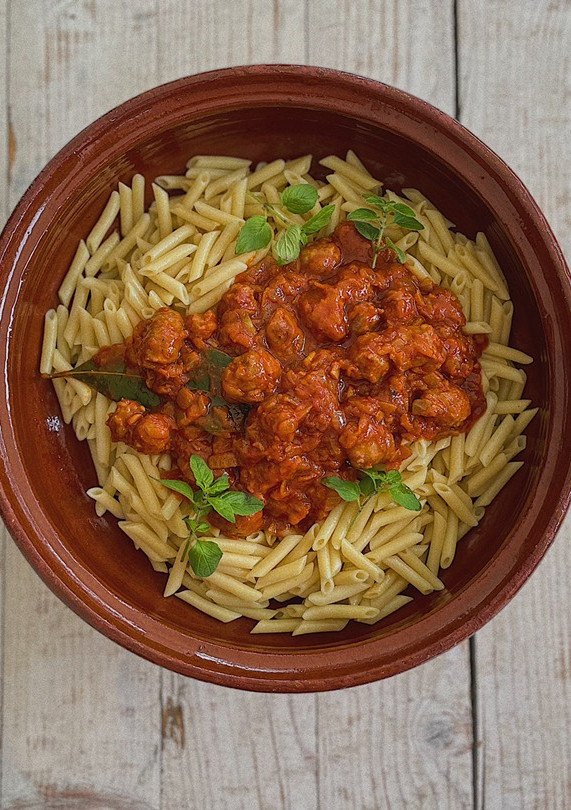 Una foto de Macarrones con salchichas