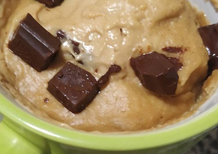 Bolo da caneca de manteiga de amendoim