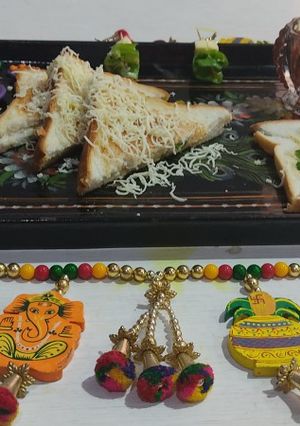 ચીઝ ચીલી ટોસ્ટ સેન્ડવીચ(Cheese chilli toast sandwich recipe in gujarati) રેસીપી મુખ્ય ફોટો