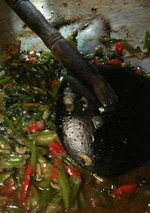 Foto resep Tumis pedas kangkung darat