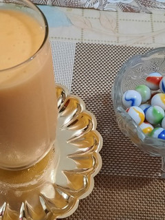 A picture of Mango shake.
