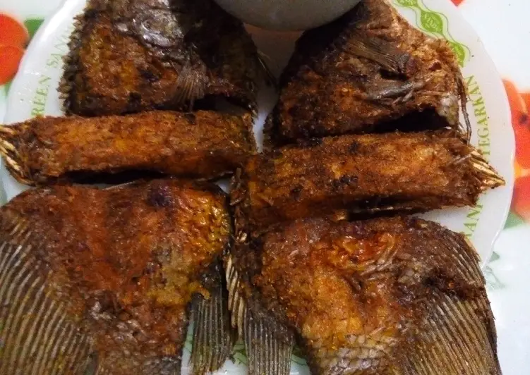 Resep Populer Ikan gurame goreng dan sambel kecap Gurih Mantul
