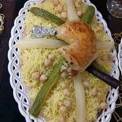 Une photo de رشتة عاصمية 100%