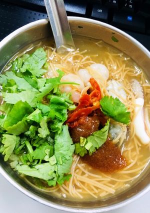 Fa Fa~  蚵仔海鮮麵線～ 的食譜成品照片