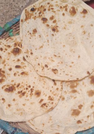 عکسی از دستور نان تنوری خانگی گرم برای افطار