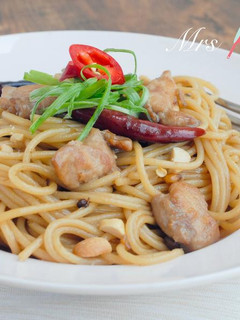 宮保雞肉義大利麵【15分鐘】 的食譜成品照片