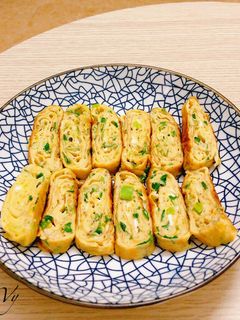 Hình của món Trứng cuộn hành.