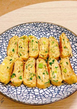 Hình của món Trứng cuộn hành.