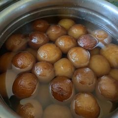 A picture of Instant Gulab Jamun.