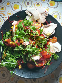 Una foto de Ensalada de rúcula improvisada