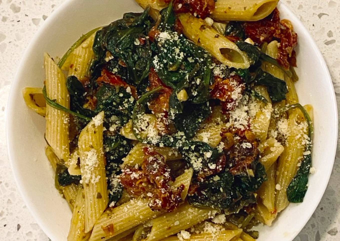 Sun-Dried Tomato Spinach Pasta