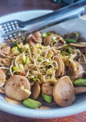 Foto resep Tumis tauge baso sapi petai (soybean sprout stir fry)
