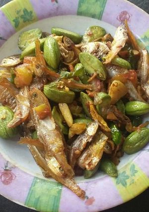 Foto resep oseng ikan asin pete TOP