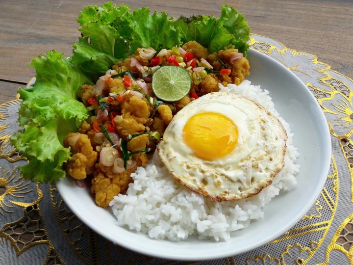 Langkah Gampang Menyiapkan Resep Ayam Crispy Sambal Matah yang Lezat Anti Ribet, Mantap Sekali