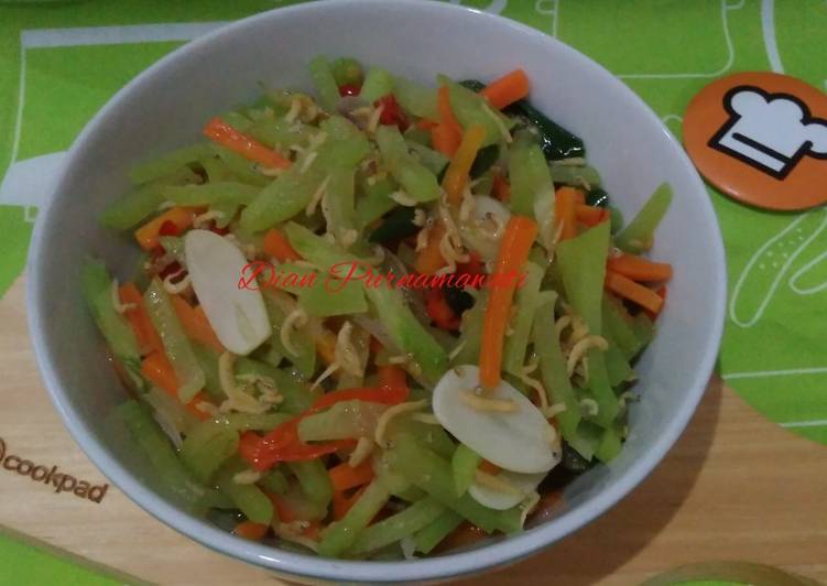 Langkah Mudah untuk mengolah Tumis/Oseng Labu Siam Teri Medan Anti Gagal