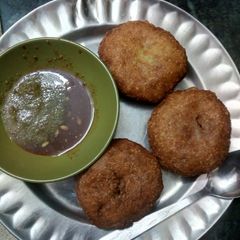 A picture of Aloo tikki.