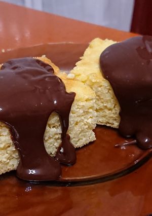 Köles felfújt (köleskoch) csokiöntettel recept fotója