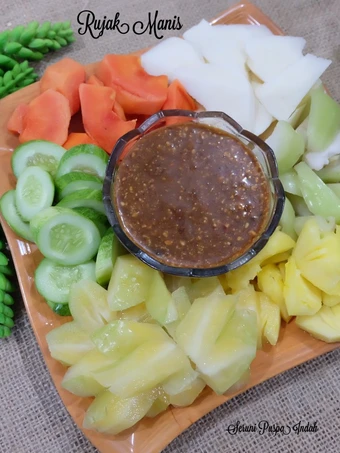 Cara Mudah Membikin Resep Rujak Manis yang Sempurna Anti Ribet, Sempurna