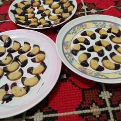 A picture of Kuku macan (kacang tanah).