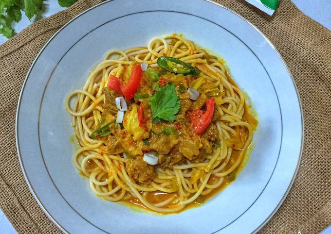 Bagaimana Menyiapkan Spaghetti Tongseng Kambing Anti Gagal