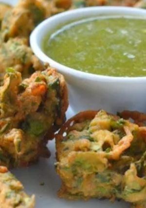 A picture of Palak pakode.