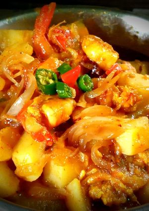 চিংড়ি দিয়ে আলু চচ্চড়ি(chingri diye aloo chorchori recipe in Bengali) রেসিপির প্রধান ছবি