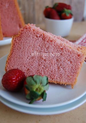 Foto resep Strawberry Chiffon Cake