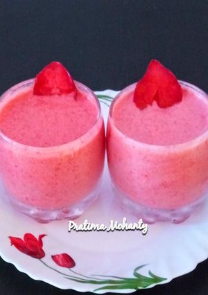 A picture of Strawberry Smoothie.