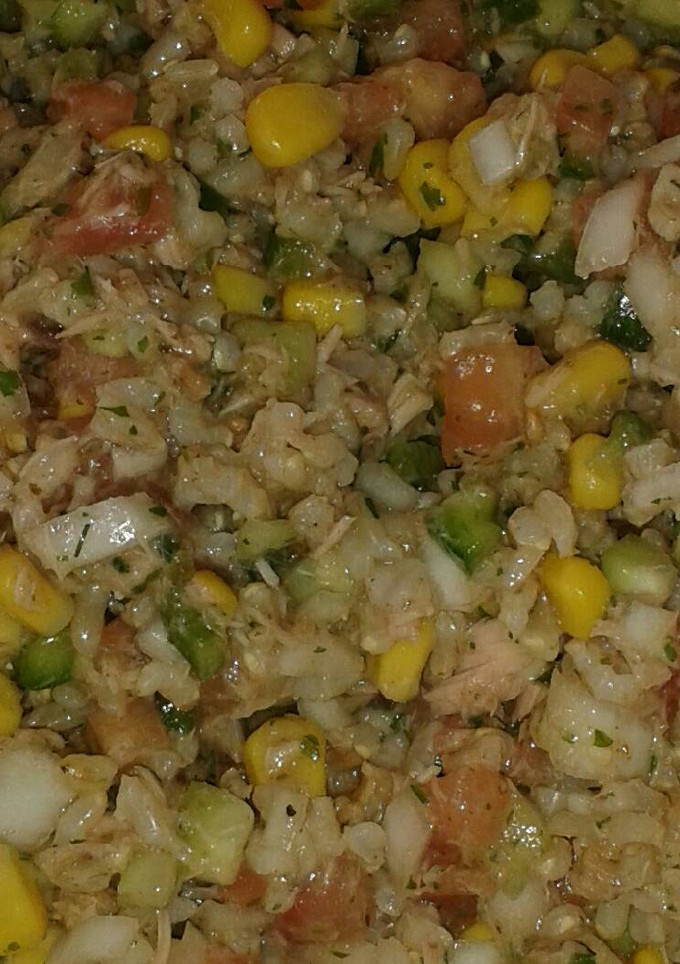 Una foto de Ensalada de arroz integral con especias