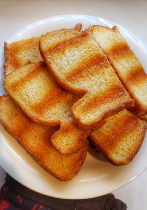 รูปของ ขนมปังกรอบ Crispy bread🍞