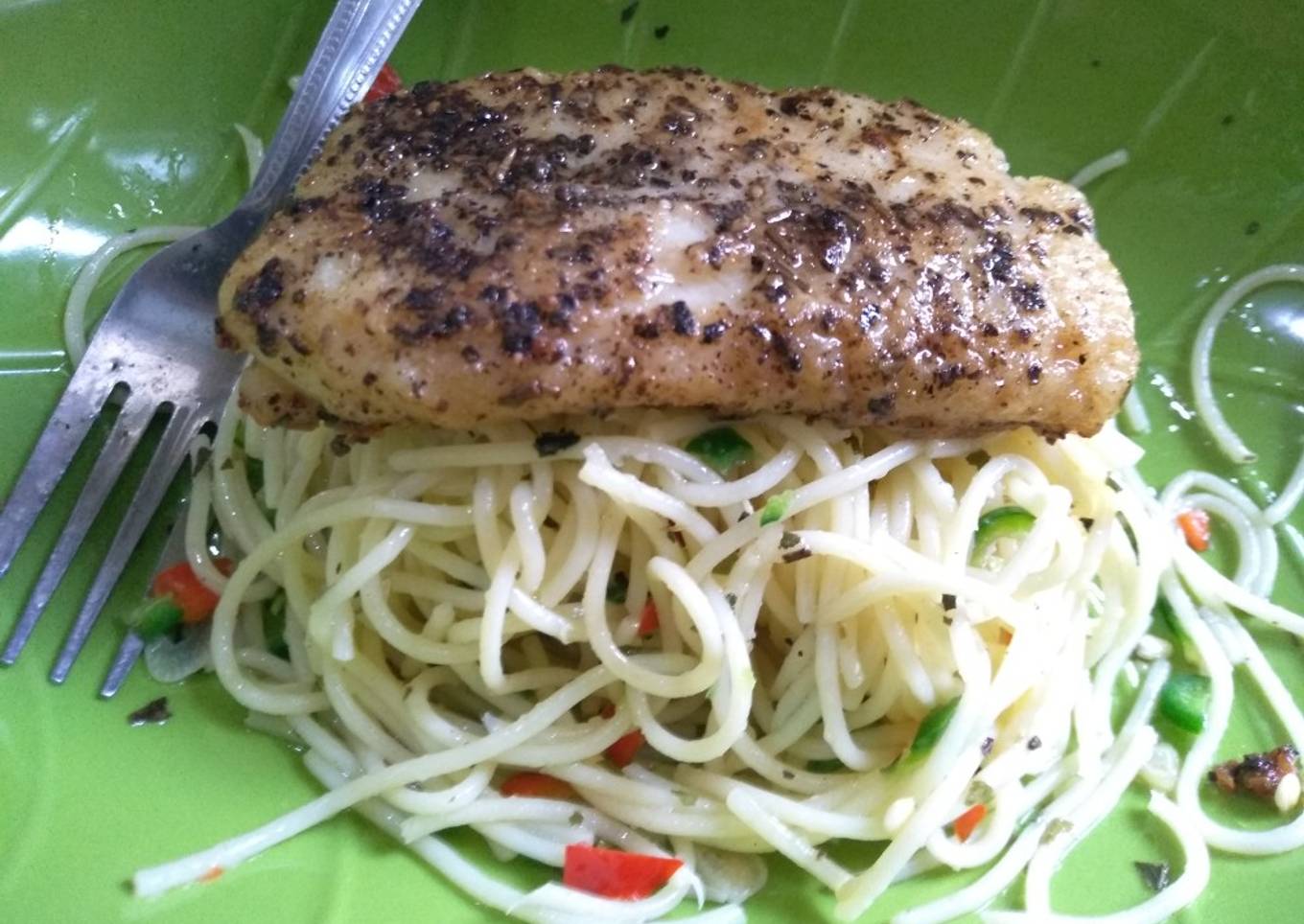 Resep Spaghetti aglio olio with dory steak yang Menggugah Selera