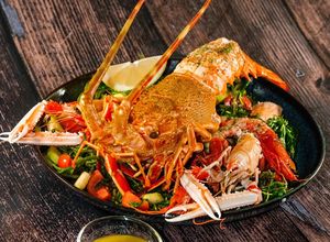 Foto di Catalana di Crostacei (Aragosta, Scampi & Gamberi Rossi) con Citronette alla Menta