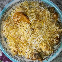 A picture of                          chicken biryani.