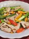Stir-Fried Pork Stomach with Asparagus and Sweet Peppers