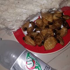 A picture of Edible Worms n Tapioca.