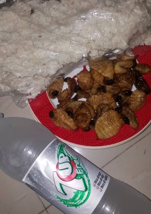 A picture of Edible Worms n Tapioca.