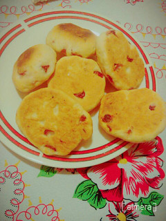 Una foto de Galletas con trocitos de frutilla