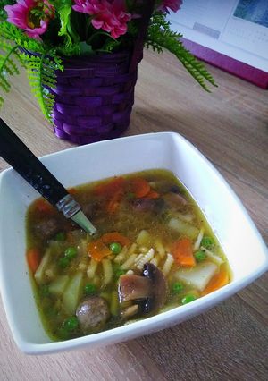Otthoni,, vadász" leves 😀🍲 recept fotója