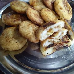 A picture of Kakara pitha.