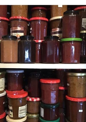 Une photo de Confitures maison aux fruits du jardin