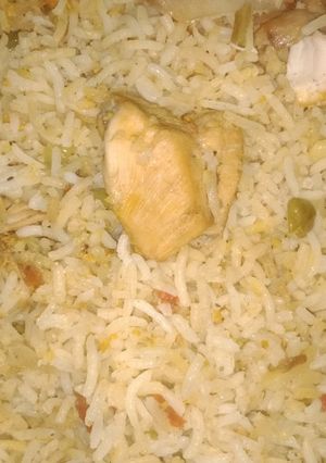 A picture of Chicken vegetables pulao.