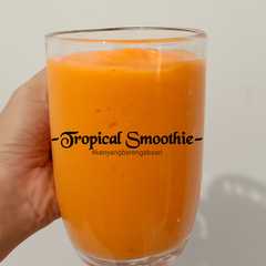 Tropical Smoothie রেসিপির প্রধান ছবি