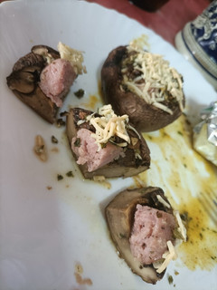 Una foto de Setas rellenas de longaniza