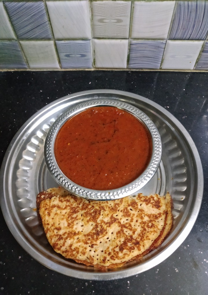 * டேஸ்டி ரோடு கடை தக்காளி சட்னி *(roadside tomato chutney recipe in tamil) செய்முறை முக்கிய புகைப்படம்