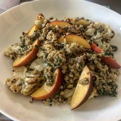 A picture of Peach, cauliflower and quinoa salad.