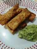 Tequeños rellenos con cecina