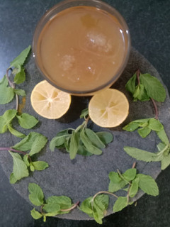 વરિયાળી ની ગ્રીન આઈસ ટી (Variyali Green Ice Tea Recipe In Gujarati) રેસીપી મુખ્ય ફોટો