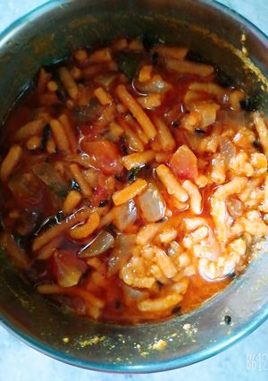 A picture of Sev ki sabji / chutney.